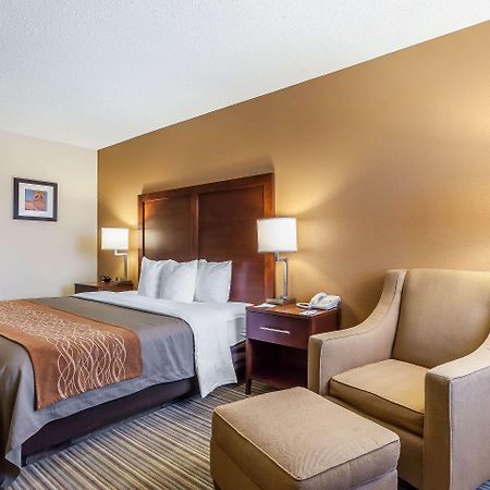 Comfort Inn - Hall Of Fame Canton Bagian luar foto