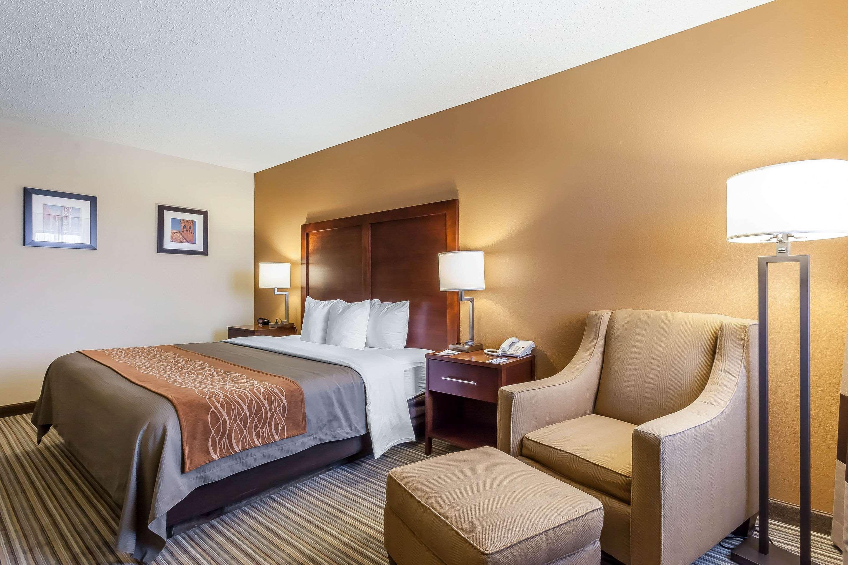 Comfort Inn - Hall Of Fame Canton Bagian luar foto