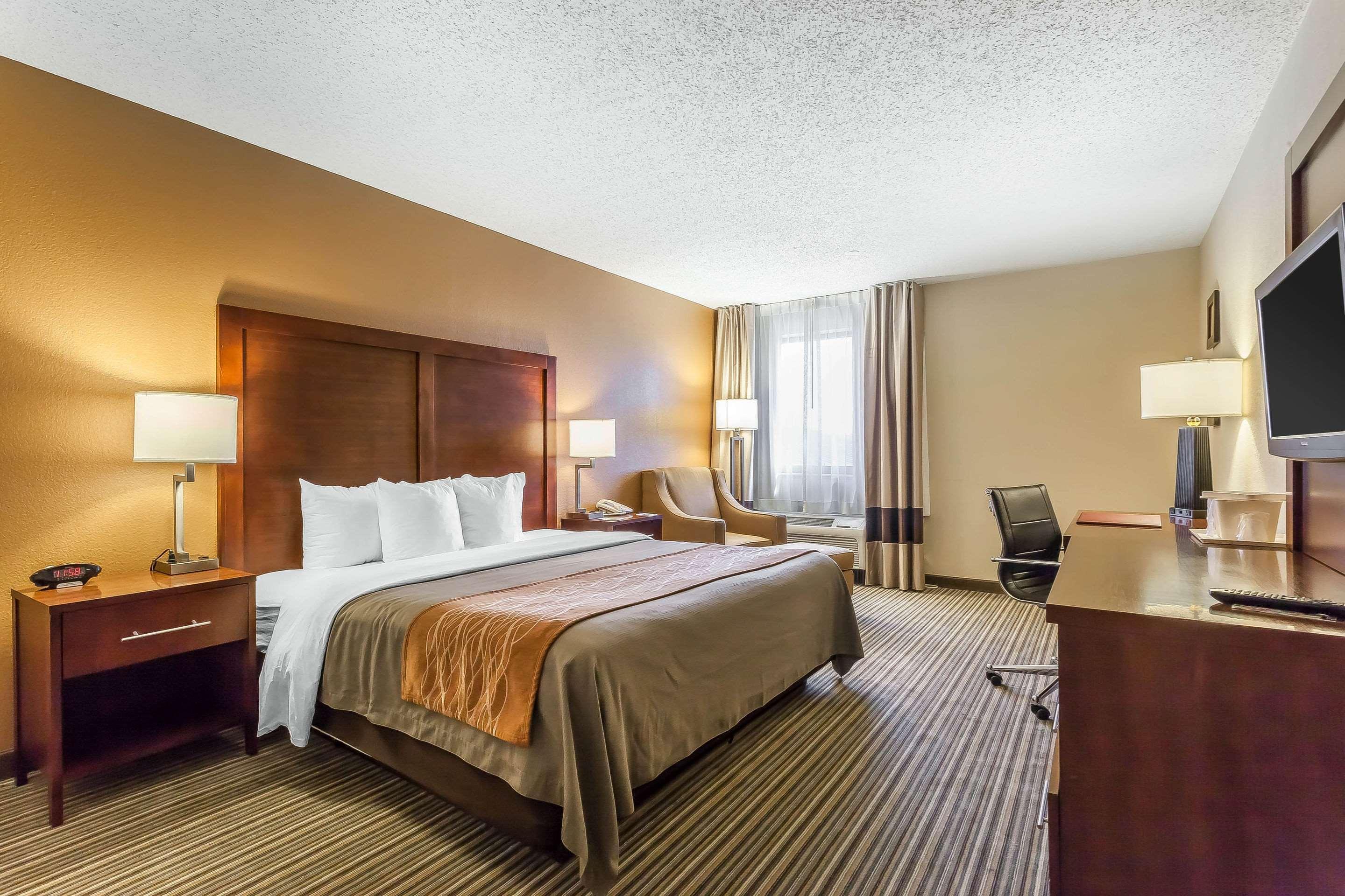 Comfort Inn - Hall Of Fame Canton Bagian luar foto