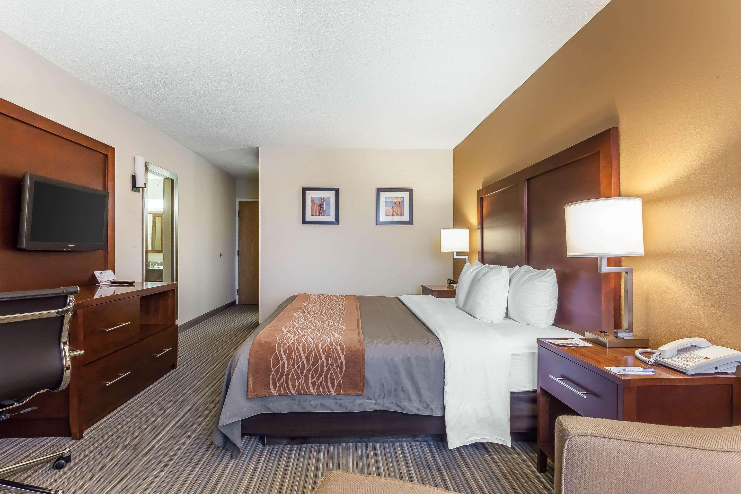 Comfort Inn - Hall Of Fame Canton Bagian luar foto
