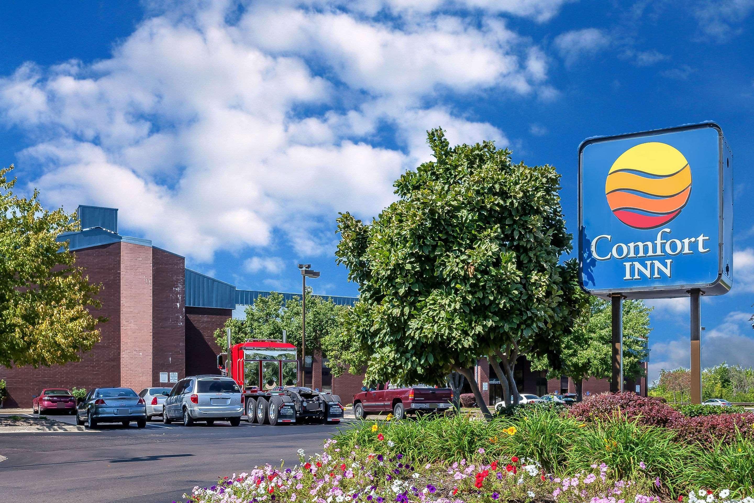 Comfort Inn - Hall Of Fame Canton Bagian luar foto