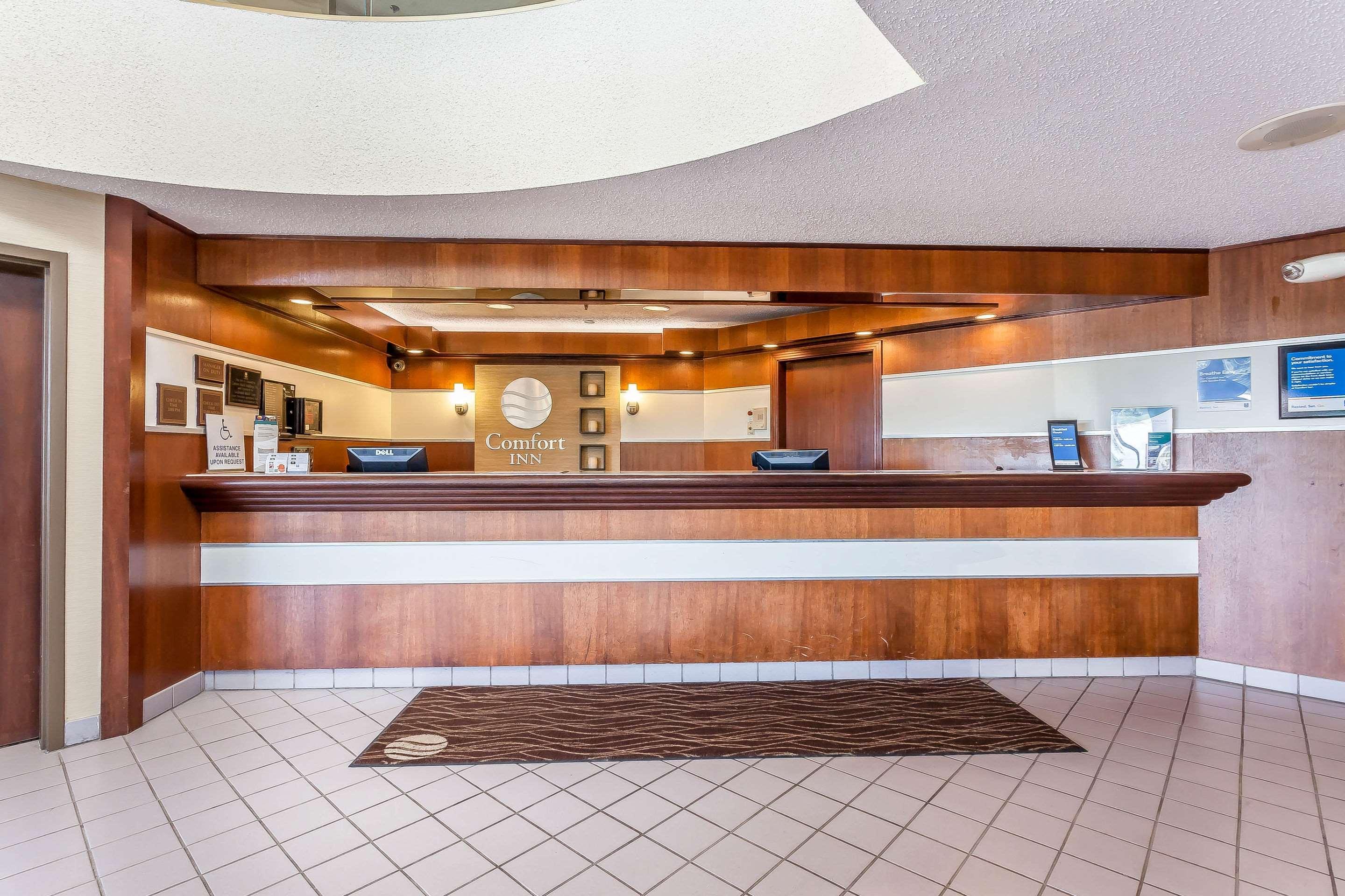 Comfort Inn - Hall Of Fame Canton Bagian luar foto