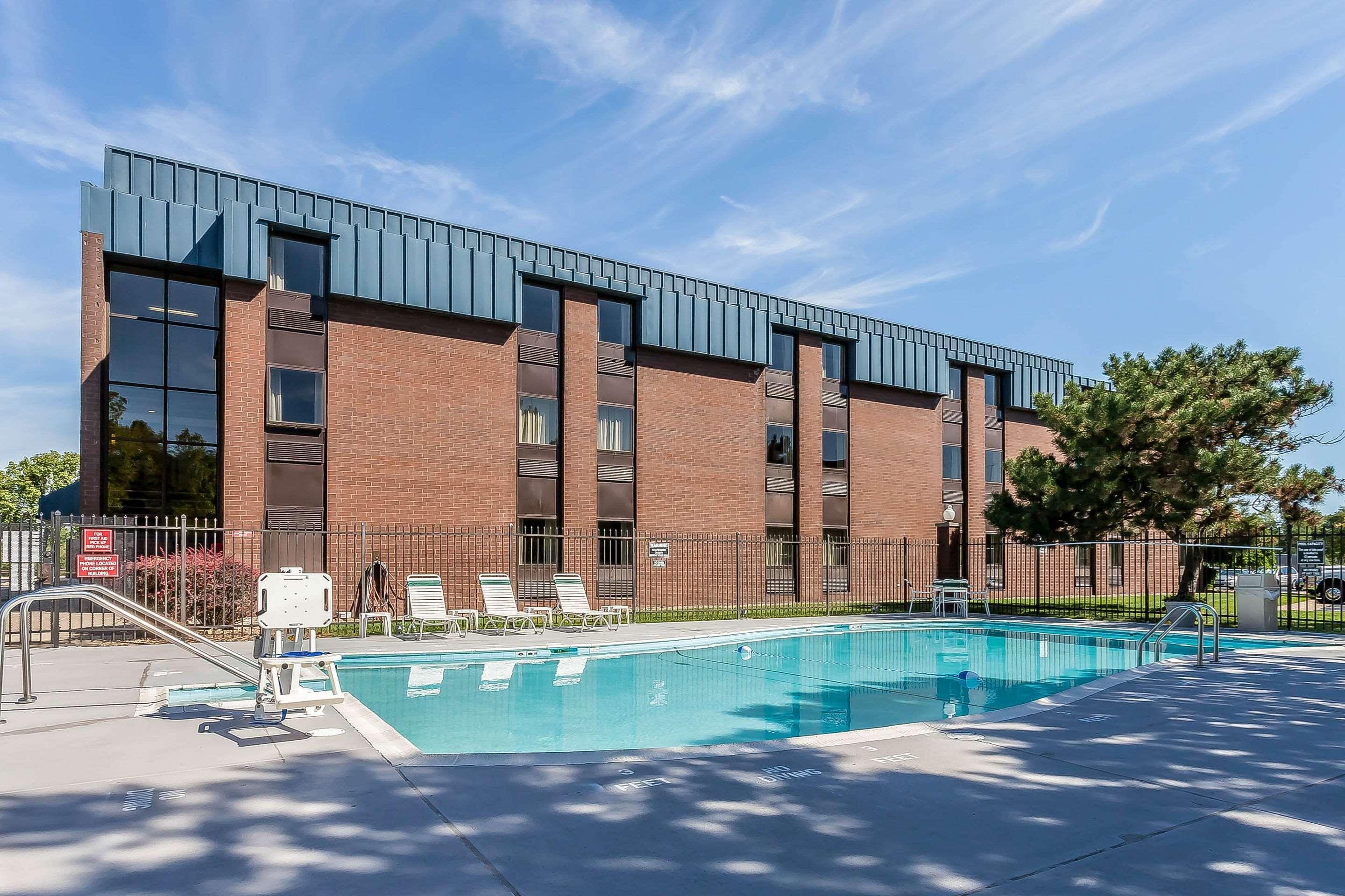 Comfort Inn - Hall Of Fame Canton Bagian luar foto