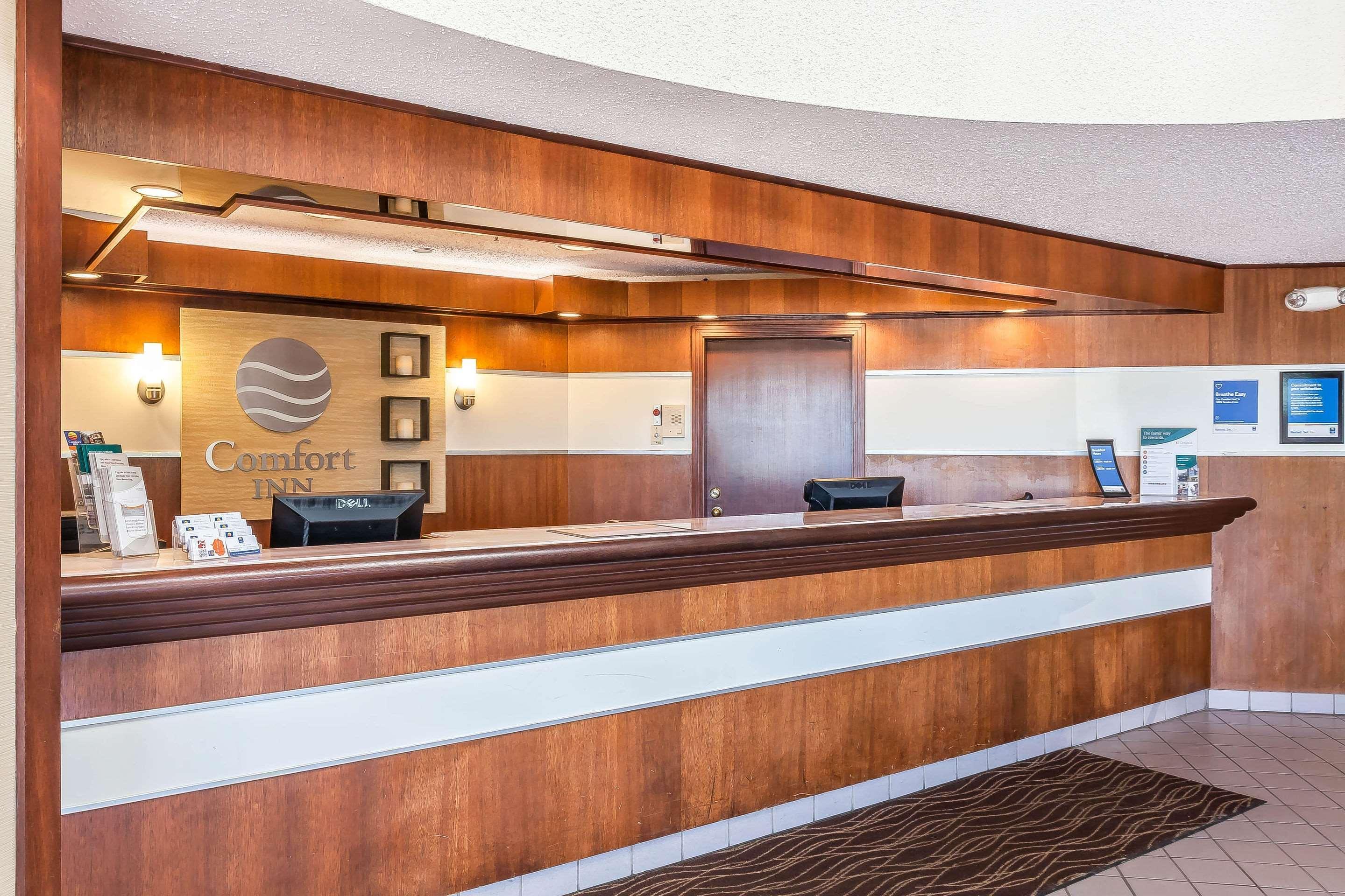 Comfort Inn - Hall Of Fame Canton Bagian luar foto