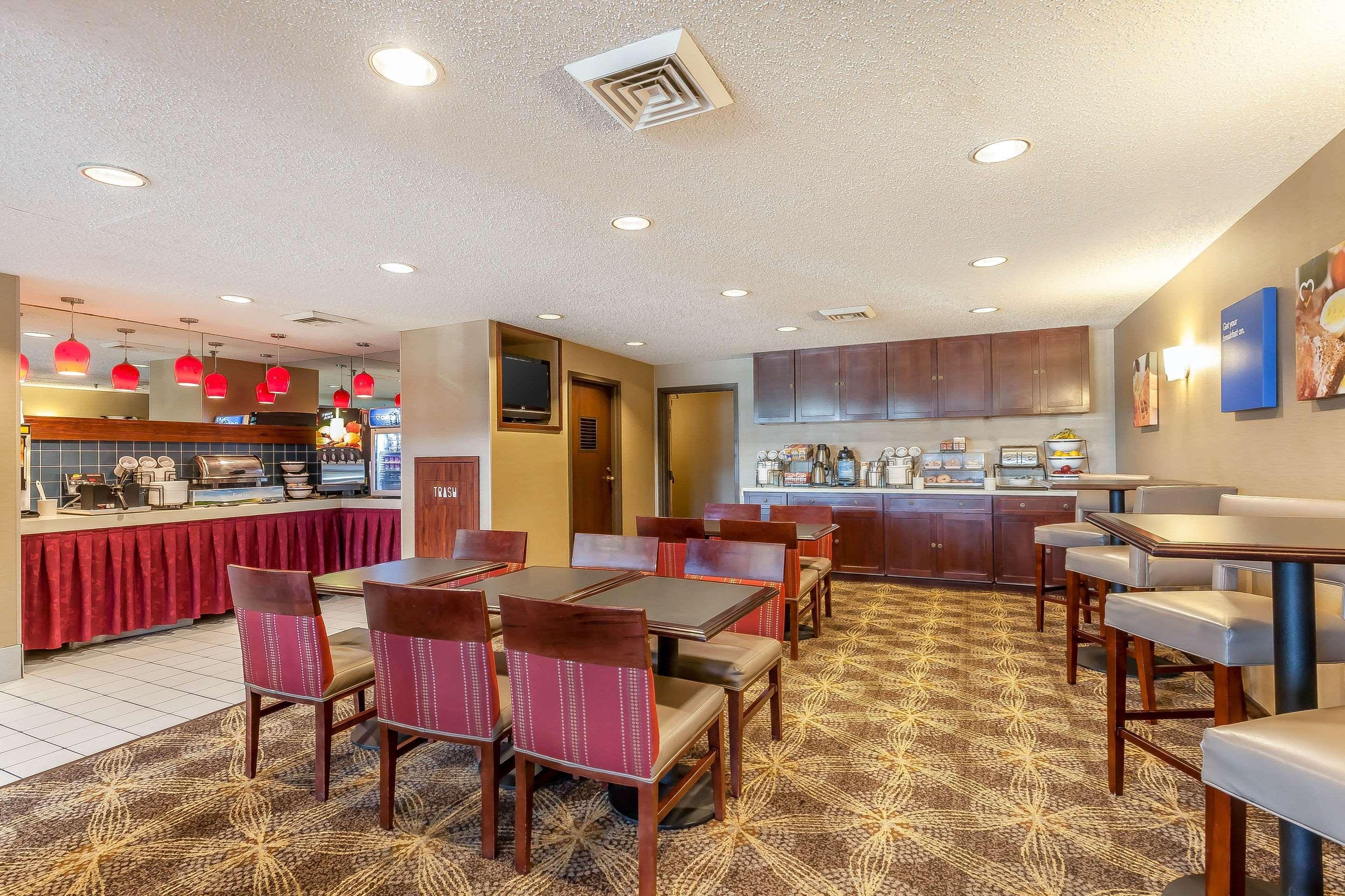 Comfort Inn - Hall Of Fame Canton Bagian luar foto